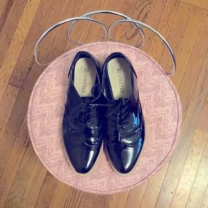 Patent leather Oxford lace up shoes size 8.5